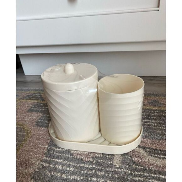 Simple Bathroom/Desk 3 piece Storage Set 4”5”7 in size of each piece - Picture 5 of 5